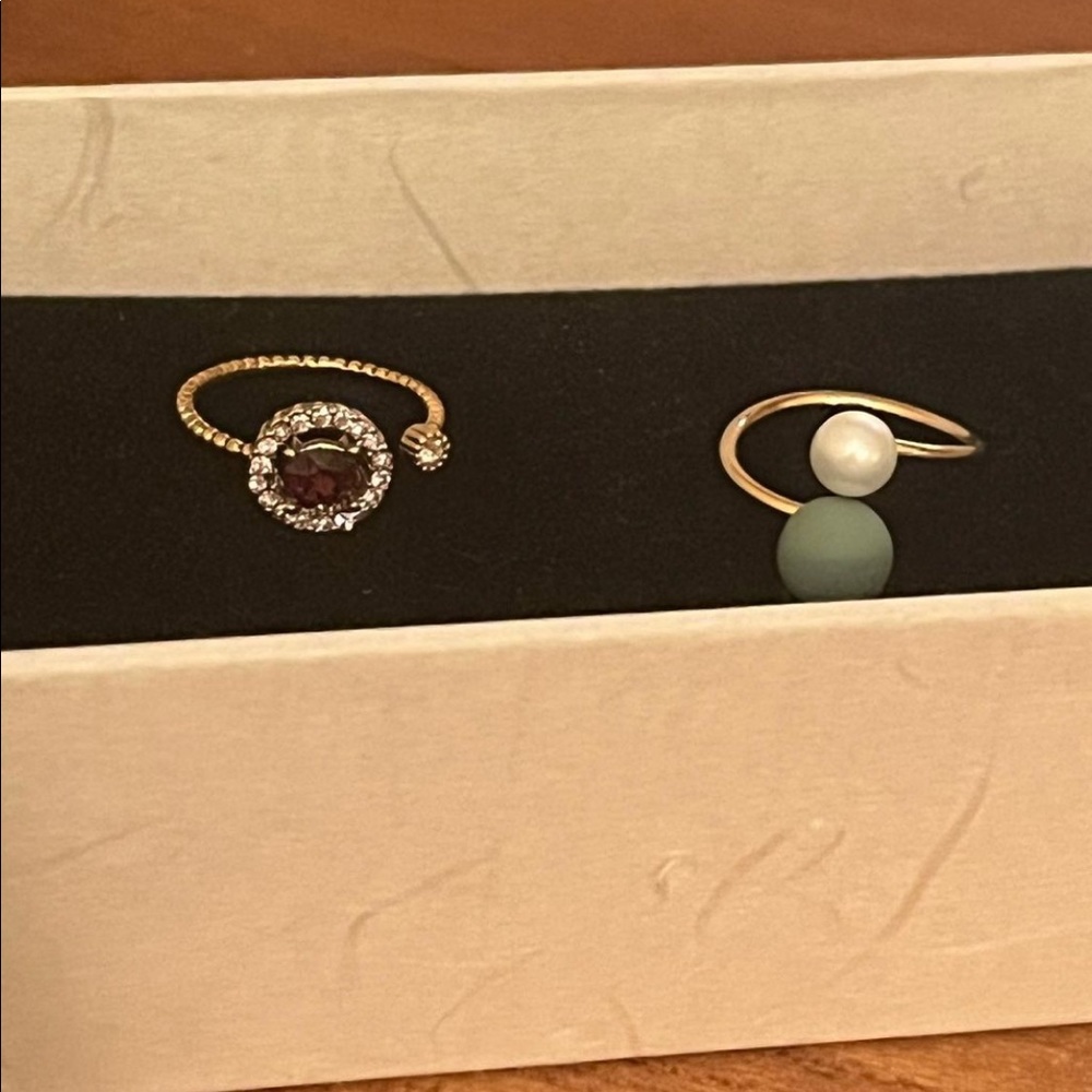 Women’s Gold Rings Set of 2